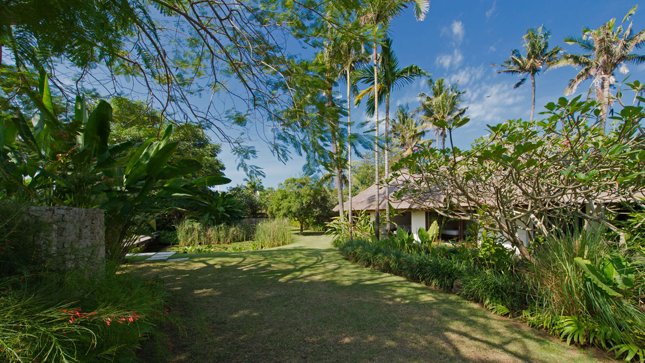 Samadhana - entrance and guest house Samadhana - entrance and guest house